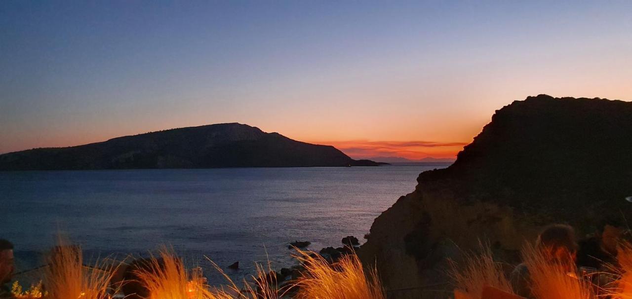 Sea & Mountain Apartment Close To Port And City Lávrion Extérieur photo