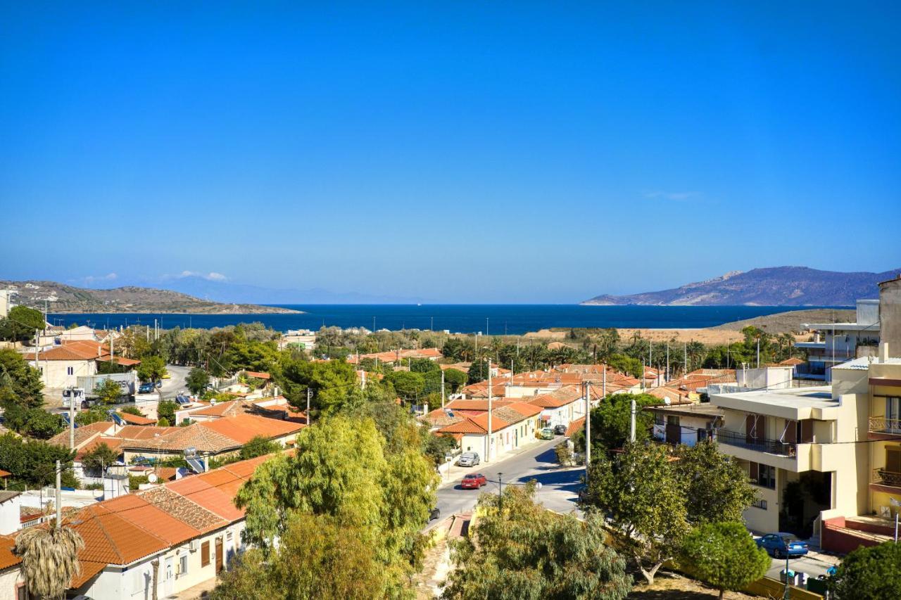 Sea & Mountain Apartment Close To Port And City Lávrion Extérieur photo