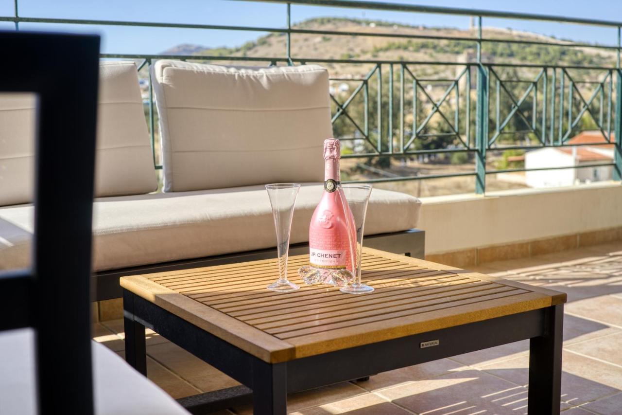 Sea & Mountain Apartment Close To Port And City Lávrion Extérieur photo